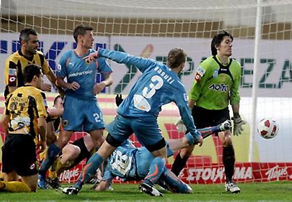 O Αυστραλός, ο… Πολωνός και ο… ξαπλωμένος (σκόρερ)