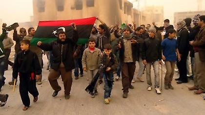 Με το δάκτυλο στη σκανδάλη! (video)