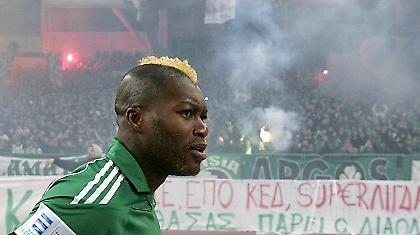 Να γιατί δεν φεύγει ο Σισέ!