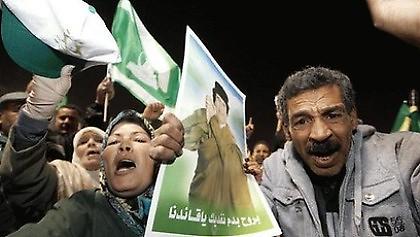 Πέφτουν οι βόμβες σαν το χαλάζι!