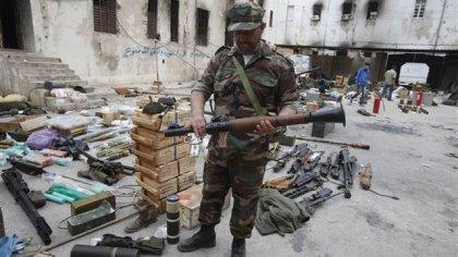 Η αντιπολίτευση έχει συλλάβει 100 στρατιώτες του Καντάφι