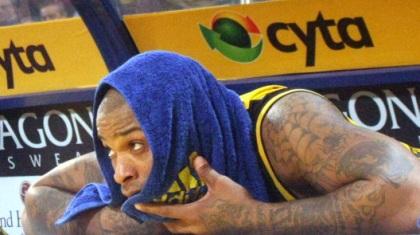 Καταγγέλλουν το συμβόλαιο του Τάκερ