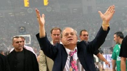 Φραστικό επεισόδιο Θανάση Γιαννακόπουλου-Μαρινάκη! (video)