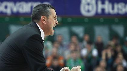 «Τα πολλά λόγια είναι φτώχεια»