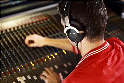 Από το στούντιο στο δρόμο