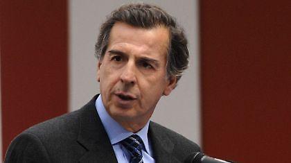 Ο Λιάπης έπαιρνε ΕΚΑΣ!