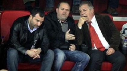 Κ. Γενικέ, τους κόψατε τα πόδια με τις συστάσεις σας!