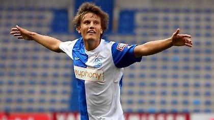 Συνεχίζουν χέρι-χέρι