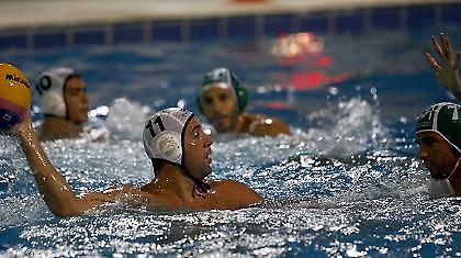 Ξεφεύγει η Βουλιαγμένη