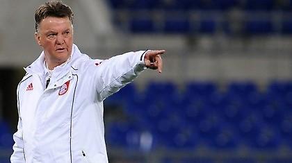 Θέμα ωρών η απόλυση του Φαν Χάαλ