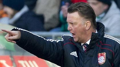 Παραμένει ο Φαν Γκάαλ