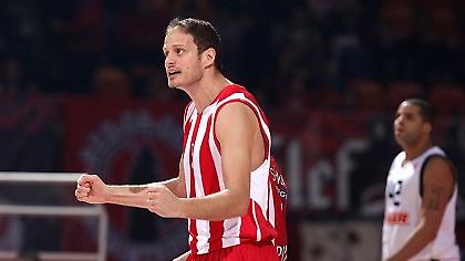 Μίστερ  Φεβρουάριος ο Νεστέροβιτς