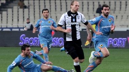 Πέταξε... αετό, τώρα πρέπει να... φάει κρητικό ντάκο