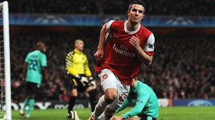 Παίζει ο Φαν Πέρσι!