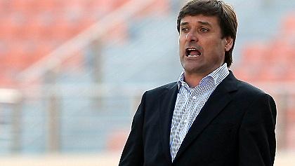 Με Ολίσε, Ορφανό στην Τούμπα