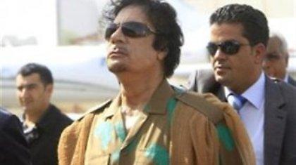 «Αποικιοκρατική συνωμοσία» βλέπει ο Καντάφι