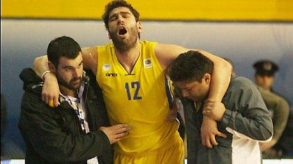 «Νυστέρι» για Τσιάκο