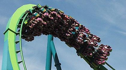 FC: Το roller coaster εκτροχιάστηκε