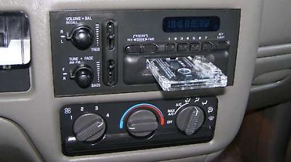 Πατάνε… pause στην κασέτα!