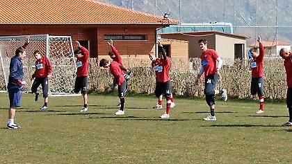 Κοιτάνε μπροστά