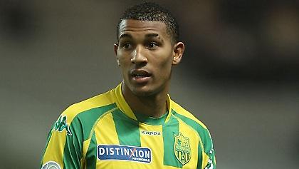 ΑΕΚ και Ολυμπιακός για Βενκέρ