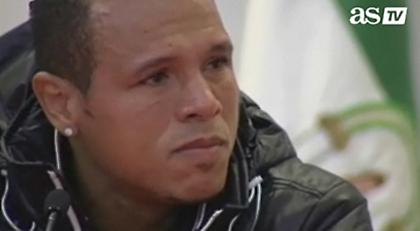 «Αντίο» με… μαύρο δάκρυ από Λουίς Φαμπιάνο (pics)