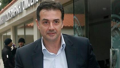 «Χτυπήστε τον μόλις κατέβει από το ταξί!»