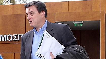 «Θέμα προσώπων και όχι θεσμών»