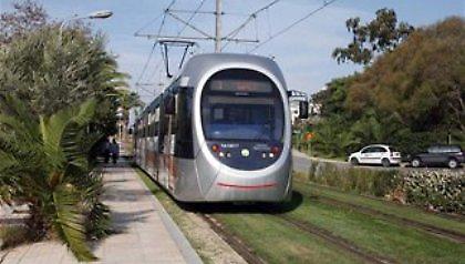 Τραμ παρέσυρε πεζό