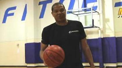 Όλοι καρφώνουν πάνω απ’ αυτοκίνητα (Video)