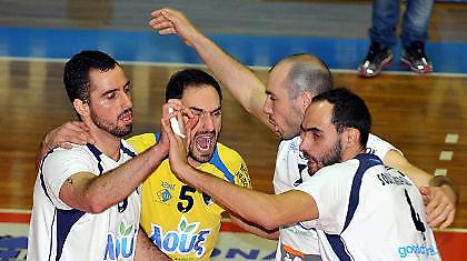 Πλησίασε την πρώτη τετράδα