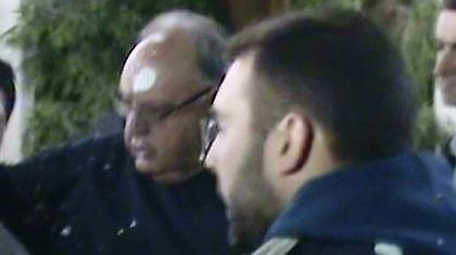 Γιαούρτωσαν τον Θ.Πάγκαλο σε ταβέρνα!