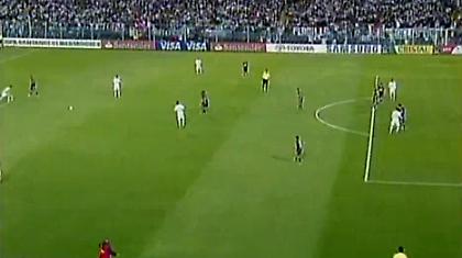 Φάουλ από το σπίτι του (video)