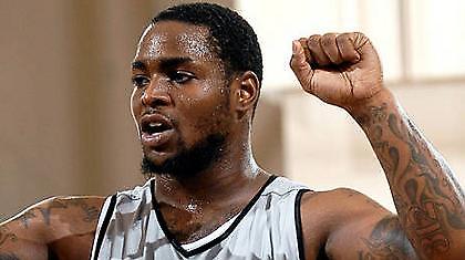 Πήρε Κόλινς η Λιέτουβος