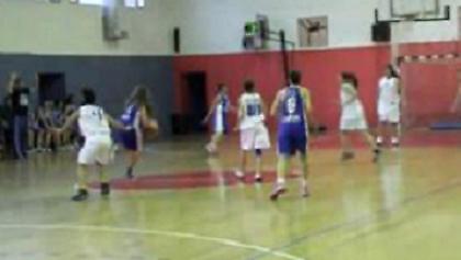 Μια μικρή το έβαλε από το κέντρο (Video)