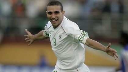 Αναντικατάστατος ο Τζεμπούρ στην Αλγερία