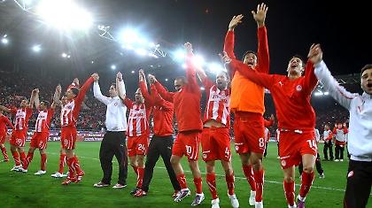 Οι «ερυθρόλευκοι» πανηγυρισμοί (vid+pics)