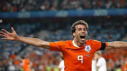 Ξανά «οράνιε» ο Φαν Νιστελρόι