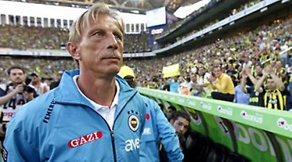 Τέλος ο Σκίμπε, Ντάουμ στην Άιντραχτ!