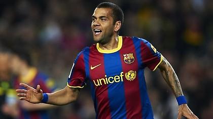 Στην Μπάρτσα ως το 2015 ο Άλβες