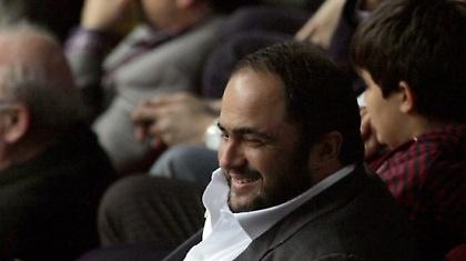 Το… κοκαλάκι του Μαρινάκη! (photos)