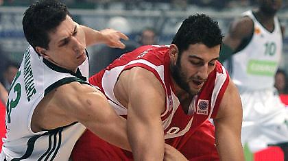 Πίσω από Χέντριξ Μπουρούσης και «Μήτσος»