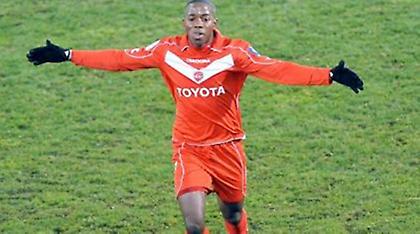 Αυτός είναι ο Κάρλος Σάντσες (video)