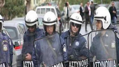 Επεισόδια στην παρέλαση!