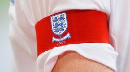 Ένα περιβραχιόνιο, ολόκληρος ο κόσμος