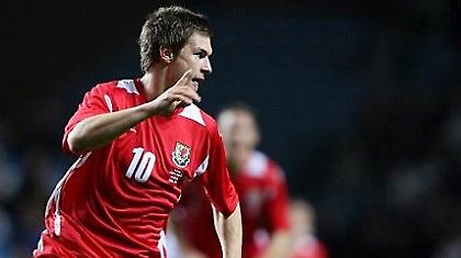 Αρχηγός με τα όλα του, ετών 21