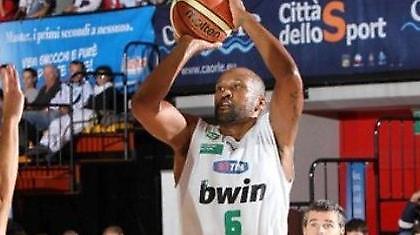 Νίκη play-offs για Μπενετόν