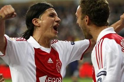 Χέρι- χέρι Μάρκο και Ντένις