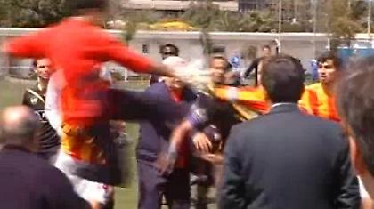 Αν αυτό είναι φιλικό, τι δουλειά έχει ο «Τσακ Νόρις»; (vid)