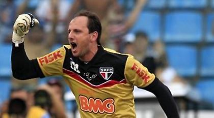 Εκατό γκολ για τον γκολκίπερ Σένι! (video)